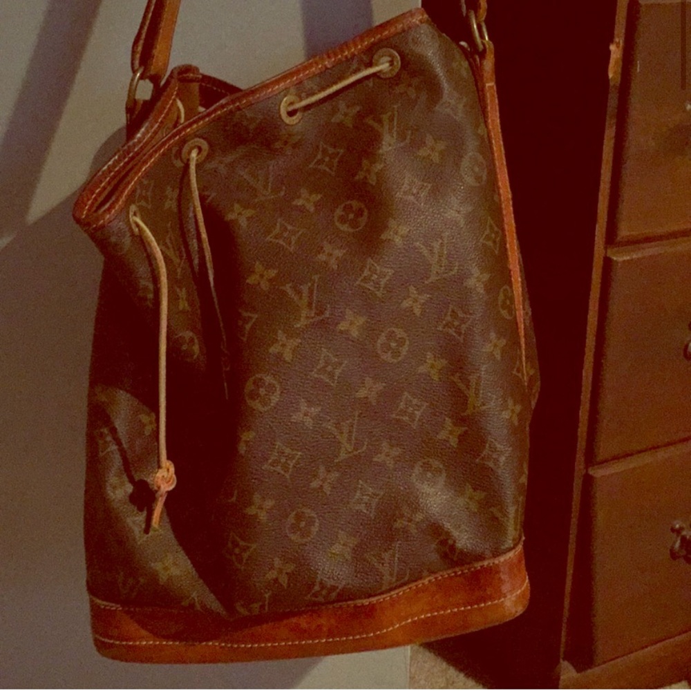 Authentic Louis Vuitton large bucket bag